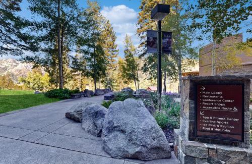 Olympic Valley Apartment | Resort at Squaw Creek's 521