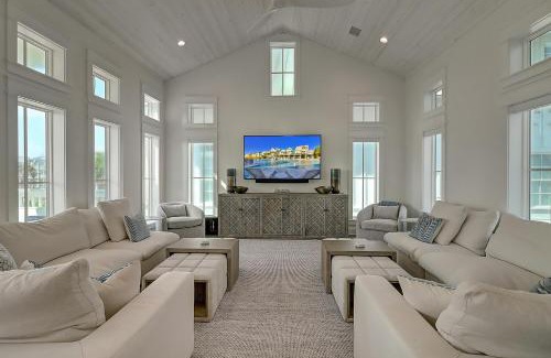 Cinnamon Shore House | Rest Ashored 204 RO