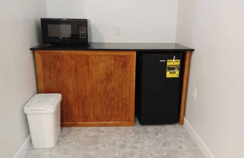 Marsh Harbour Apartment | Rest Easy 2BR Nightly Rental