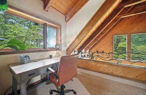 Dahlonega Cabin | Rest & Relaxation in Remote Cabin on 10 Acres