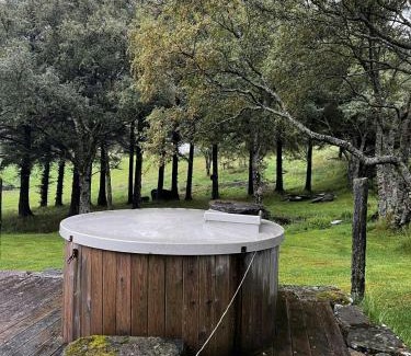 Vagsoy House | Restaureret Gårdshus Ved Havet I Kvalheim