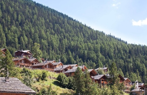 Sainte-Foy-Tarentaise Condo | Restez Près des Pistes | Appartement Confortable + Piscine Intérieure