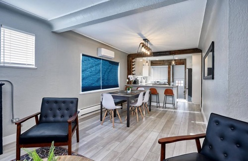 Speer House | Restful Home in Denver