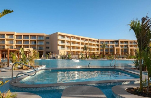 Hurghada Resort | Restful Stay in Stylish Room with Elegant Design Close to Makadi Bay