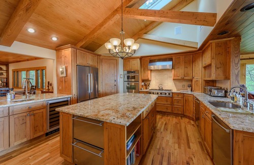 Blowing Rock Cottage | Retreat for Mountain Adventure and Relaxation