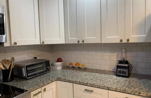 Boynton Beach Villa | RETREAT with SALT WATER HEATED POOL & SPA. SUMMER AVAILABLE !