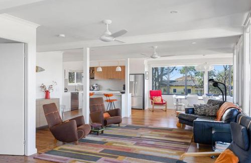Mollymook Beach House | Retro Beach House - roomy 4BR retreat near ocean