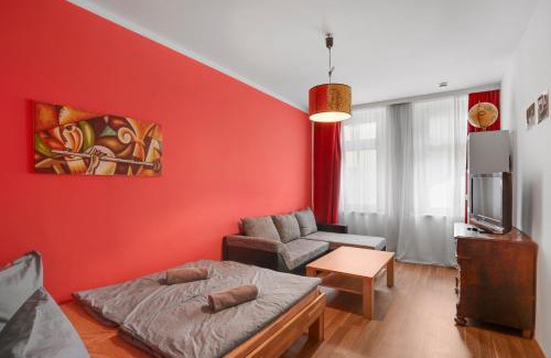 Altlindenau Apartment | Retro Courtyard Central Leipzig