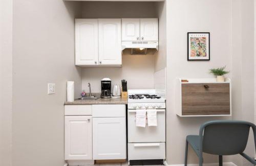 Prudential - St. Botolph Apartment | Retro Studio on Quiet Street