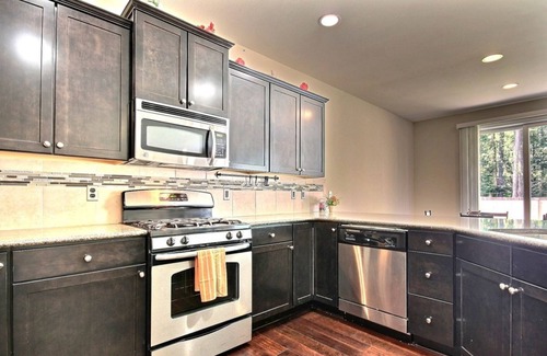 Mill Creek House | Reunion Villa: For relocation, fenced yard, main floor w BR and full bath. 30+N