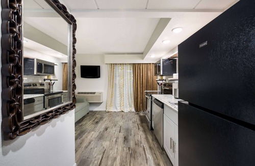 Minot Hotel | Revel Hotel Minot, SureStay Collection by Best Western