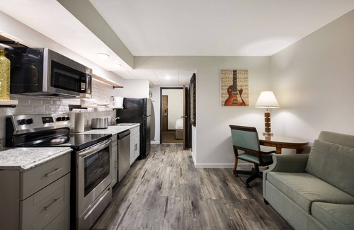 Minot Hotel | Revel Hotel Minot, SureStay Collection by Best Western