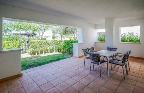 Roldan Apartment | Rez-de-chaussée bord de piscine