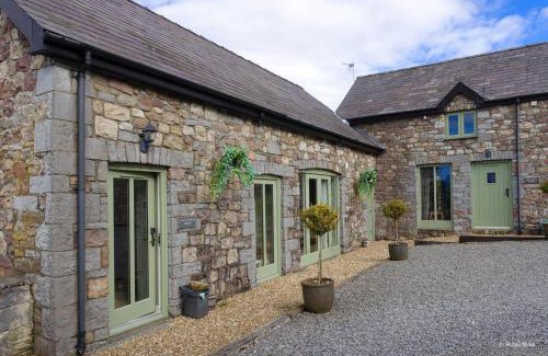 Llangadog House | Rhiwddu Barns