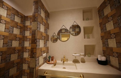 Sidi Abdallah Ghiat House | Riad OUM B&B