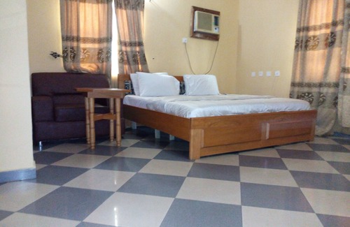 Oshodi-Isolo Hotel | Richanthonio Suites