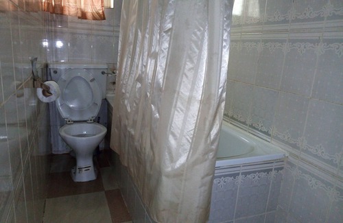 Oshodi-Isolo Hotel | Richanthonio Suites