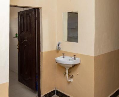 Boma la Ngombe Apartment | Richard's Road Homestay