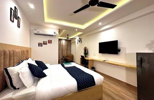 Shyam Nagar Hotel | Richi Rich Studio Apartment