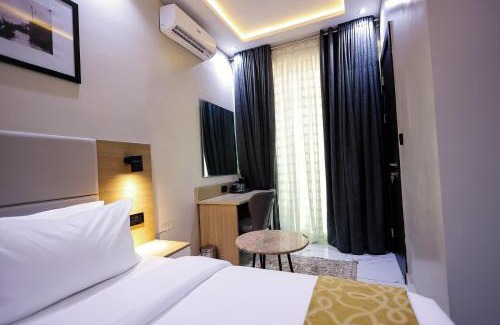 Ikeja Hotel | Ringruby Hotel, Oduduwa Way