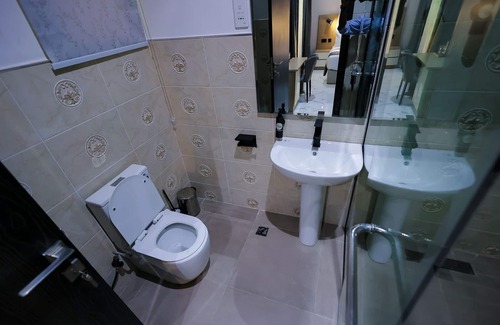 Ikeja Hotel | Ringruby Hotel, Oduduwa Way