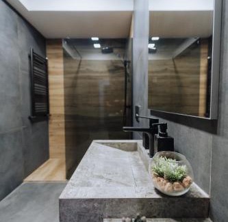 Riscani Apartment | Riscani 1BR Steps to Kaufland and Main Street