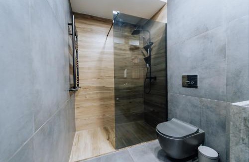 Riscani Apartment | Riscani 1BR Steps to Kaufland and Main Street