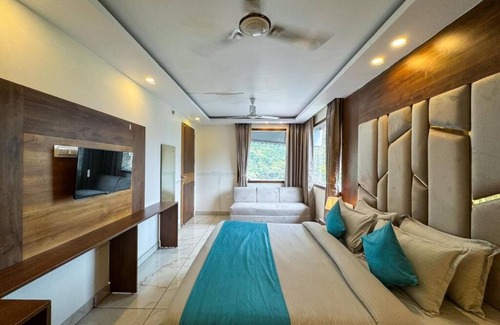 Sirala Hotel | Rishikesh Residency by Euphoric