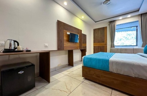 Sirala Hotel | Rishikesh Residency by Euphoric