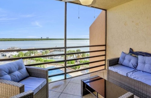 Marco Island Condo | Riv E-610 - Riverside Miniums 1 Bedroom Condo by Redawning