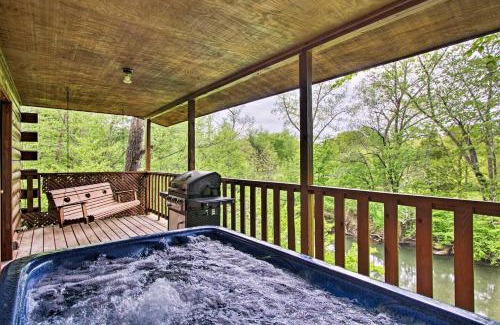 Sevierville House | River Rush- Cozy Riverfront Cabin 5 Mi to Pigeon Forge