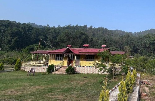 Lansdowne Hotel | River View Bamboo Resort