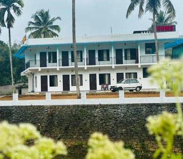 Devikolam Hotel | River View Munnar