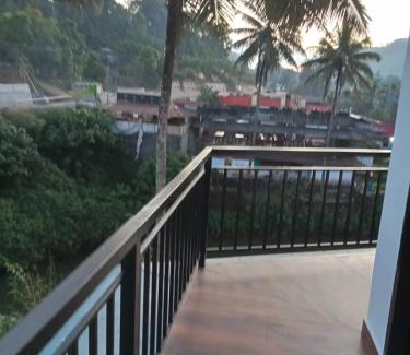 Devikolam Hotel | River View Munnar