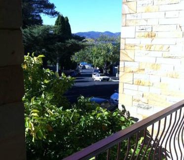 Battery Point Apartment | River View on Secheron - A Cosy Battery Point Haven