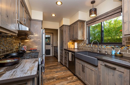 Holiday Shores House | Riverfront Home w/Beach & Pool - Club 333