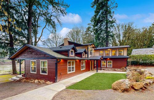 Oak Grove House | Riverside at the Riverhouse