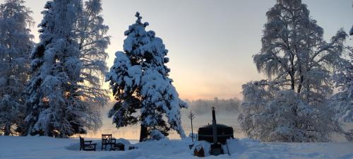 Rovaniemi Villa | Riverside country house