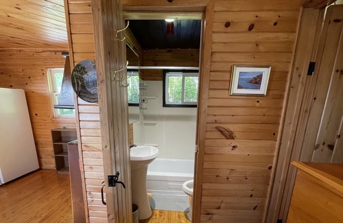 Anne's Land Cabin | Riverview Escape - Cozy cottage with stunning view