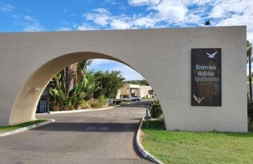 Kalbarri Apartment | Riverview Holliday villa with River Views and Pool