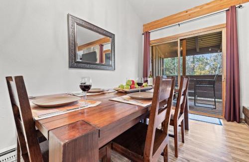 Moose Wilson Road Apartment | RMR: Columbine 1023 Condo in The AspensWilsonWY