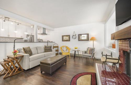 Moose Wilson Road Apartment | RMR: Hawthorne 214 Condo in The AspensWilsonWY