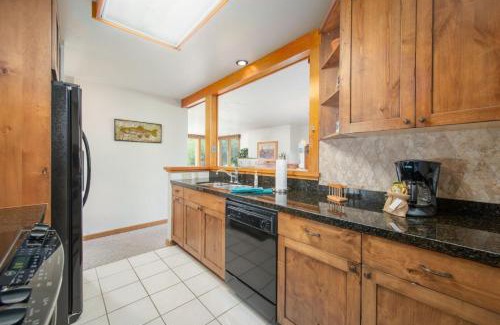 Moose Wilson Road Apartment | RMR: Lupine 1914 Condo in The AspensWilsonWY