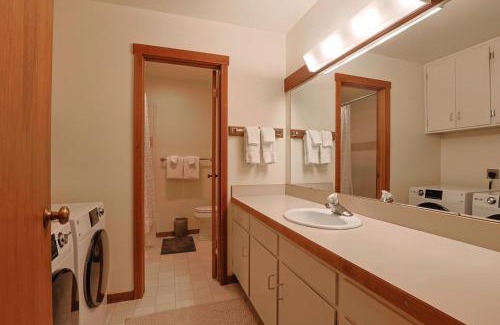 Moose Wilson Road Apartment | RMR: Sagebrush 1322 Condo in The AspensWilsonWY
