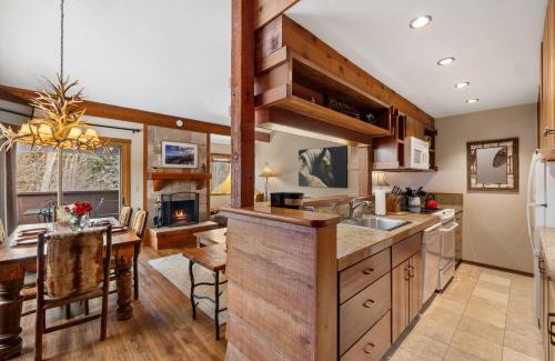 Moose Wilson Road Apartment | RMR: Thistle 921 Condo in The AspensWilsonWY