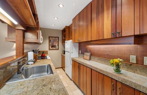 Moose Wilson Road Apartment | RMR: Thistle 921 Condo in The AspensWilsonWY