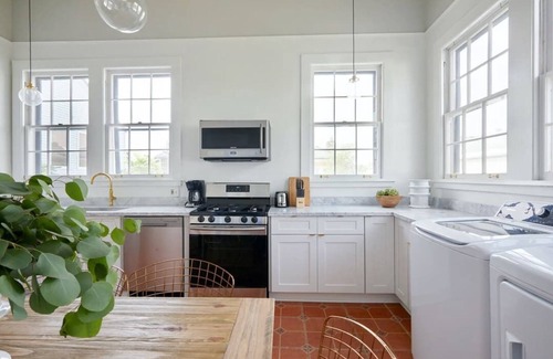 Faubourg Marigny House | Roami at The Mandeville | 6 Bed Combo | 2 Units