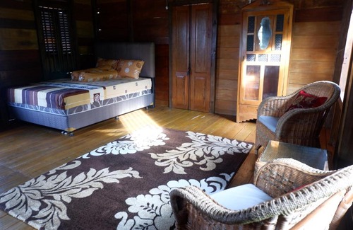 Tanjung Pandan Hotel | Rock and Wreck Dive Resort