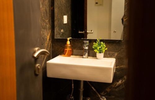 Kulem Hotel | Rock vantage sky