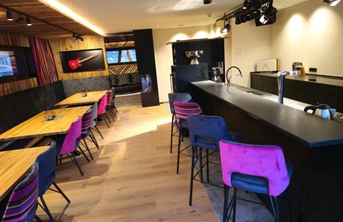 Aschau Im Zillertal House | rocking home
